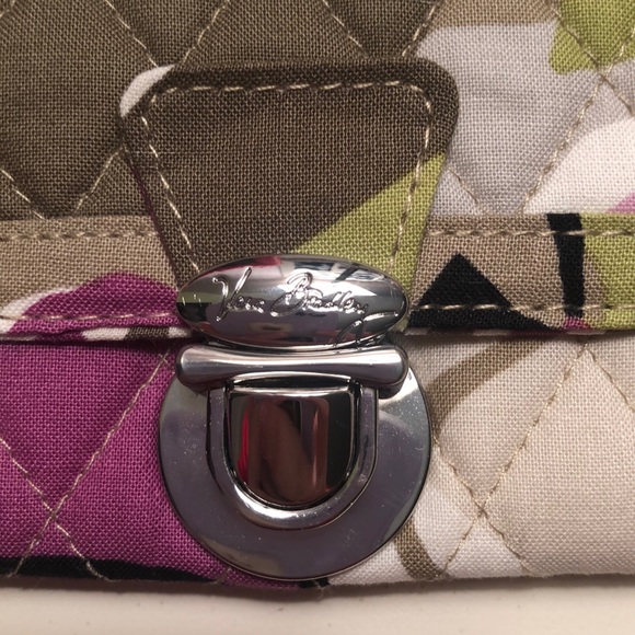 Vera Bradley • “Portobello Road” Folded Wallet - Picture 6 of 7